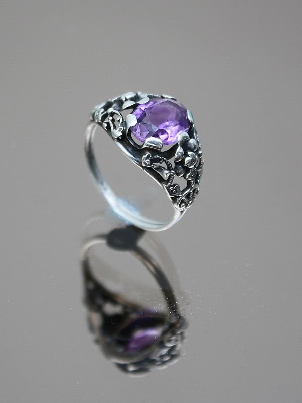  20th Century Decorative Arts |An Arts and Crafts 900 silver and  amethyst ring,  European circa 1920s.