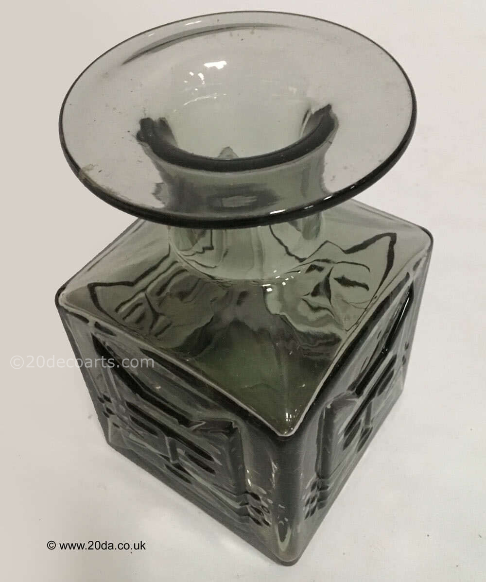  20th Century Decorative Arts |A rare Wiktor Berndt glass vase for Flygfors. c1960's  The four sided vase mould blown with the stylised face of a cat to each side 