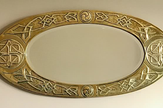 ☑️ 20th Century Decorative Arts |An arts and crafts brass mirror