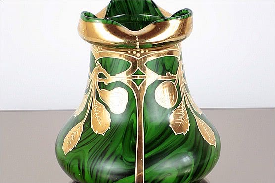 ☑️ 20th Century Decorative Arts |harrach glass vase art nouveau malachit