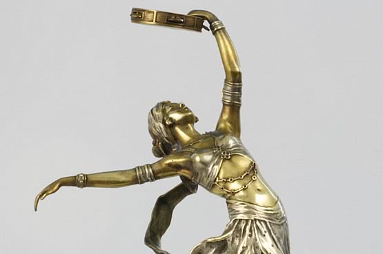 ☑️ 20th Century Decorative Arts |Art Deco A. Titze Bronze For Sale