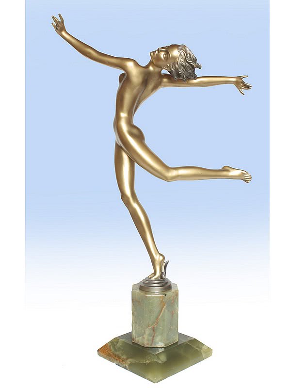  20th Century Decorative Arts |Josef Lorenzl - A large Art Deco bronze figure.